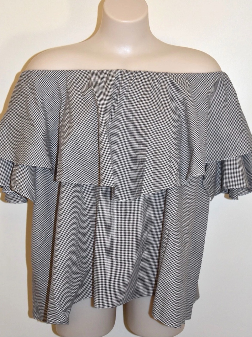 MLM Off-Shoulder Ruffle Top in Light Gray Micro-Check - Picture 2 of 8